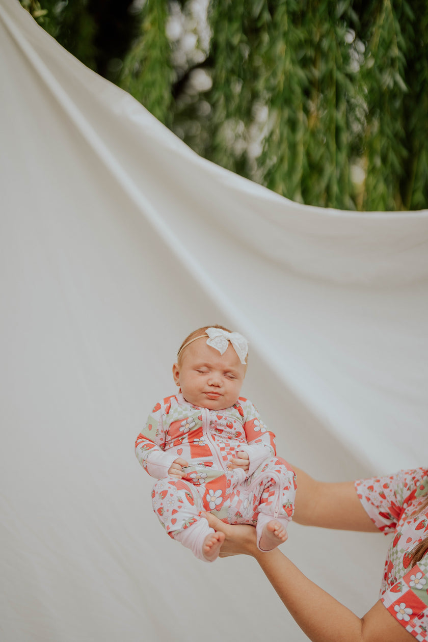 Strawberry Patch Zippy