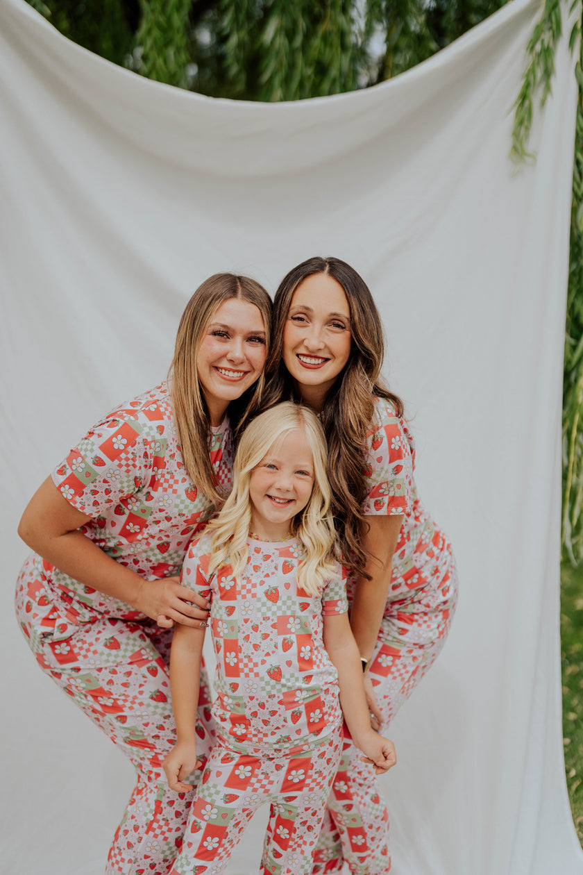 Strawberry Patch Women’s Set